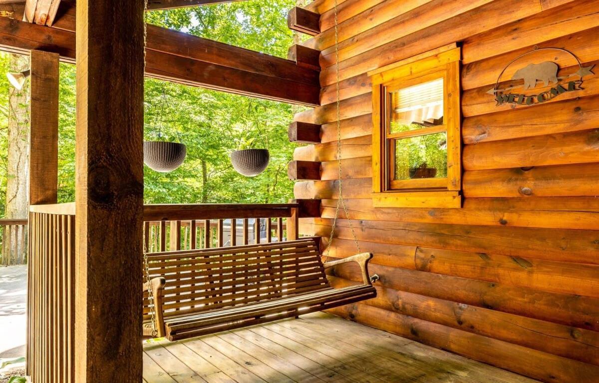 Villa Quaint & Secluded Near Dollywood With Bbq&Hot Tub Pigeon Forge Esterno foto
