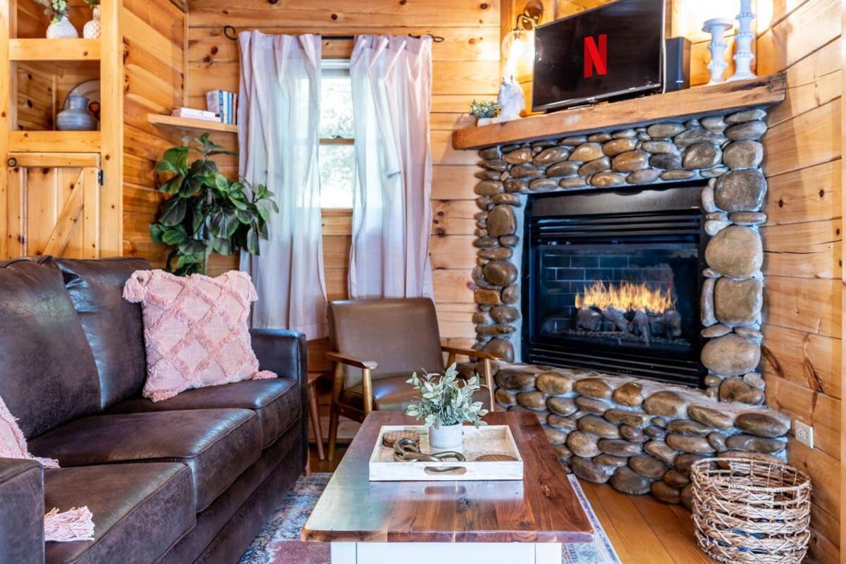 Villa Quaint & Secluded Near Dollywood With Bbq&Hot Tub Pigeon Forge Esterno foto